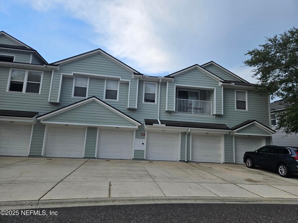 7036 Deer Lodge Cir in Jacksonville, FL - Building Photo