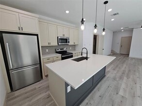 1317 Fletcher St in Dallas, TX - Building Photo - Building Photo