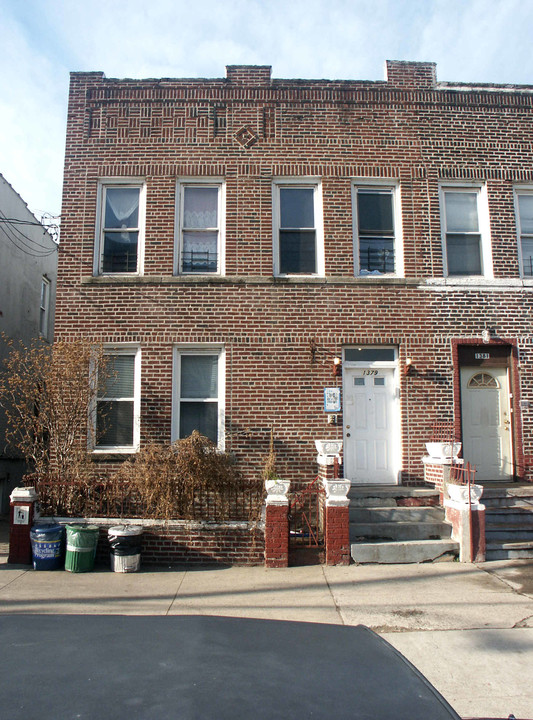 1379 Bronx River Ave in Bronx, NY - Building Photo