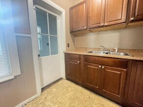 121 Cypress St in Manchester, NH - Building Photo - Building Photo