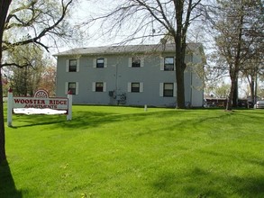 Wooster Ridge Apartments in Ingleside, IL - Building Photo - Building Photo