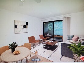 501 Palisades Dr in Los Angeles, CA - Building Photo