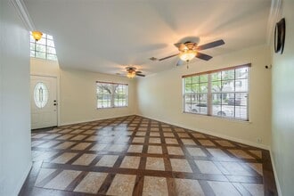 1111 Heritage Park Dr in Cedar Park, TX - Building Photo - Building Photo
