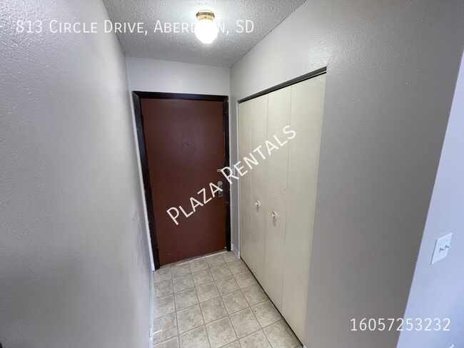 property at 1105 N Main St