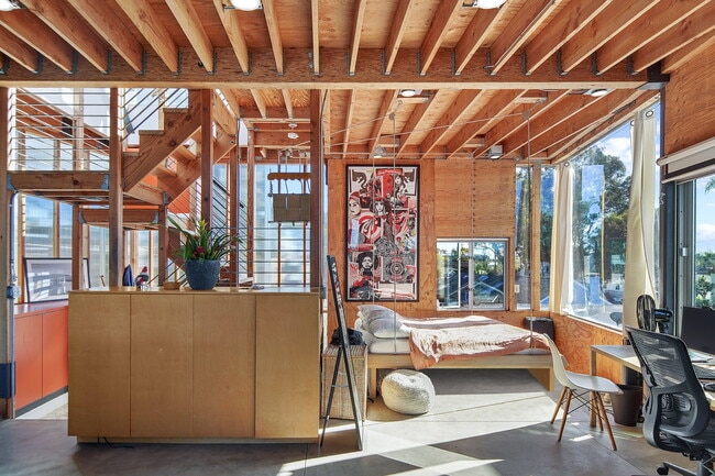 1564 Cabrillo Ave in Venice, CA - Building Photo - Building Photo