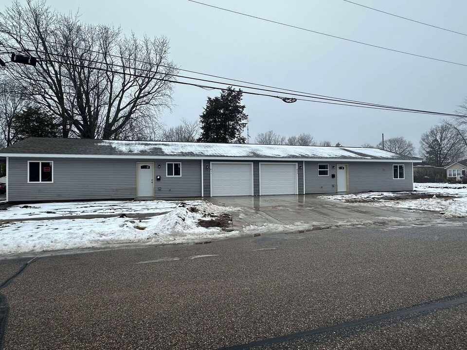 853 Gardner St in Wisconsin Rapids, WI - Building Photo