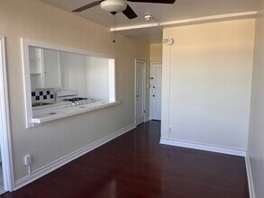 3005 Main St, Unit 309 in Santa Monica, CA - Building Photo - Building Photo
