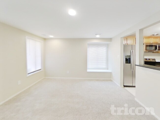 9616 Brassie Way in Gaithersburg, MD - Building Photo - Building Photo