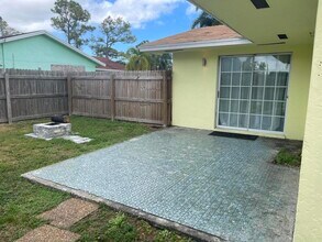 4425 Stevens Rd in Lake Worth Beach, FL - Building Photo - Building Photo