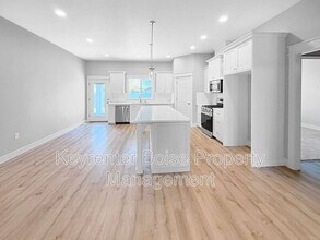 74 S Ravine Way in Nampa, ID - Building Photo - Building Photo