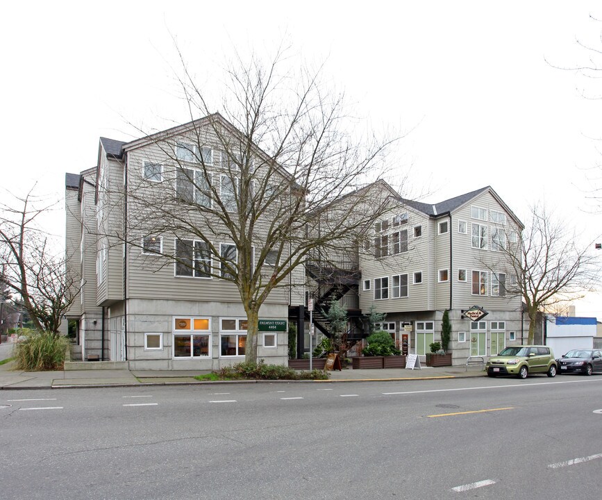 Fremont Court in Seattle, WA - Building Photo