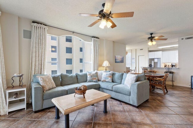 13601 Perdido Key Dr in Pensacola, FL - Foto de edificio - Building Photo