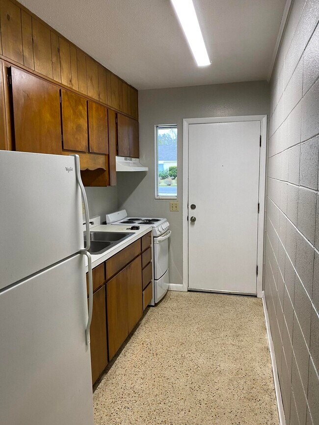 80 4th Ave-Unit -Unit 6 in Shalimar, FL - Building Photo - Building Photo