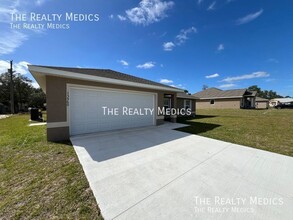 15960 SW 24th Court Rd in Ocala, FL - Foto de edificio - Building Photo
