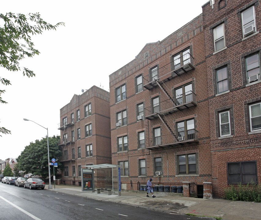 1322 St Marks Ave in Brooklyn, NY - Foto de edificio