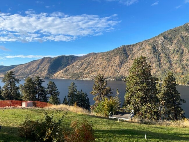 1983 Summit Blvd in Manson, WA - Building Photo - Building Photo