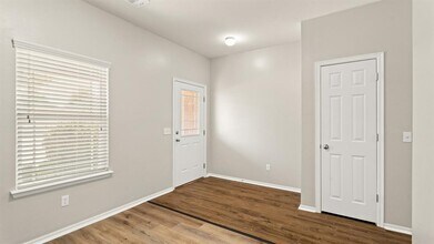 621 Christian Ln in Yukon, OK - Building Photo - Building Photo