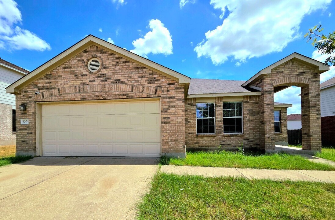 6204 Bridgewood Dr in Killeen, TX - Building Photo