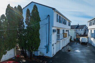 621 Central St in Lowell, MA - Foto de edificio - Building Photo