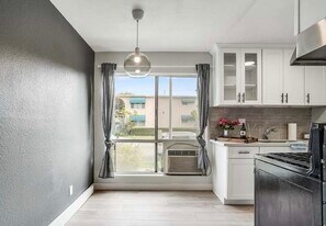 4361 Berryman Ave, Unit 10 in Los Angeles, CA - Building Photo