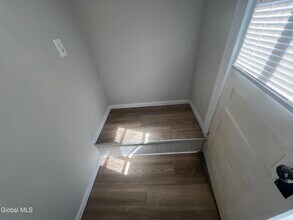 1086 Wendell Ave in Schenectady, NY - Building Photo - Building Photo