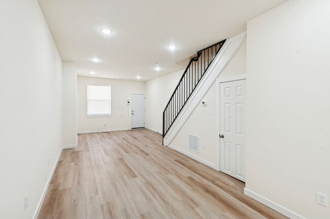 property at 1828 E Pacific St