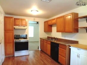 2113 Taylor St in Wichita Falls, TX - Building Photo - Building Photo