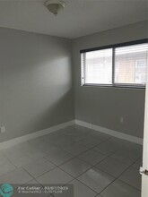 2470 NW 82nd St in Miami, FL - Building Photo - Building Photo