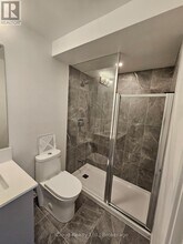 496 Plains Rd E in Burlington, ON - Building Photo - Building Photo