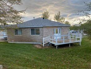 2265 S Linda Wy in Perry, UT - Building Photo - Building Photo