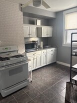 251 Purchase St, Unit 3 in New Bedford, MA - Building Photo