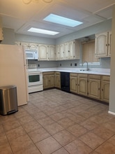 129 Forest Cir in Kerrville, TX - Building Photo - Building Photo