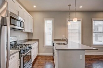 19 Dorset St, Unit 2 in Boston, MA - Building Photo - Building Photo