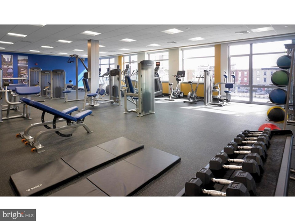 777 S Broad St-Unit -2B/2BA in Philadelphia, PA - Building Photo