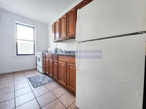 165 Pinehurst Ave in New York, NY - Building Photo - Building Photo
