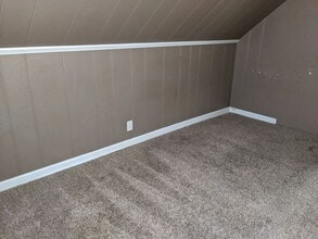 11 Blackhawk Hills Dr in Rock Island, IL - Building Photo - Building Photo