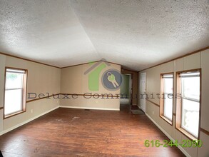 117 Wesler Dr in Gobles, MI - Building Photo - Building Photo