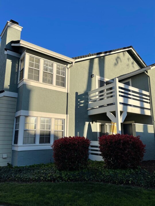 2915 N Texas St, Unit 1 BEDROOM 1 Bath Apartmen in Fairfield, CA - Foto de edificio