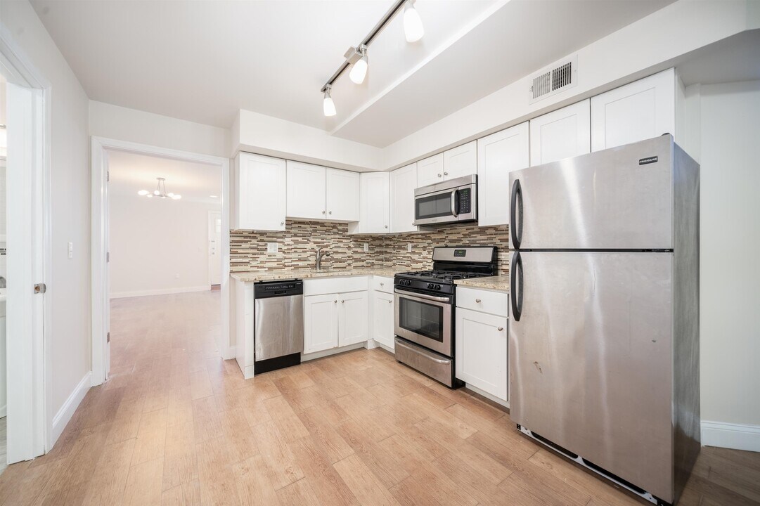 149 Webster Ave in Jersey City, NJ - Building Photo