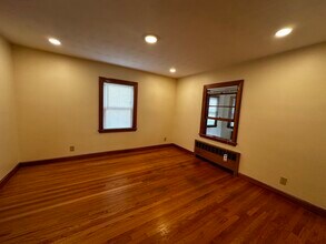 11 Mead Rd in Arlington, MA - Building Photo - Building Photo