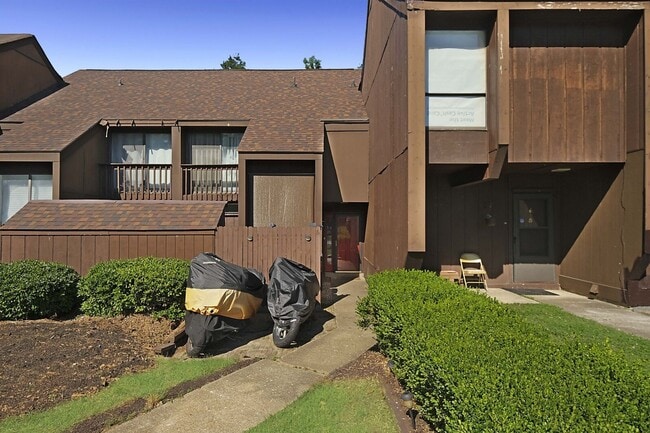 property at 6 Hickory Ct
