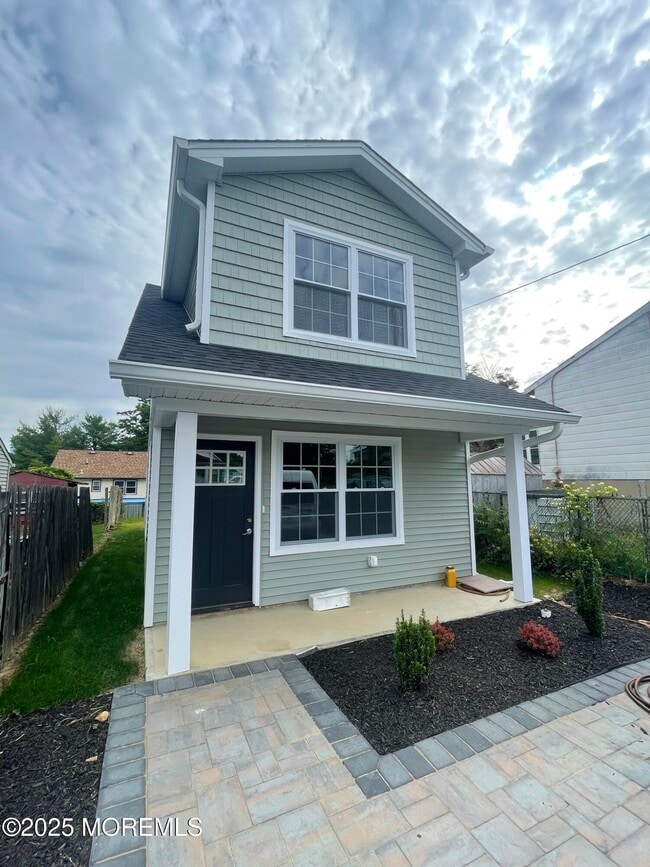 property at 416 ShadyNook St