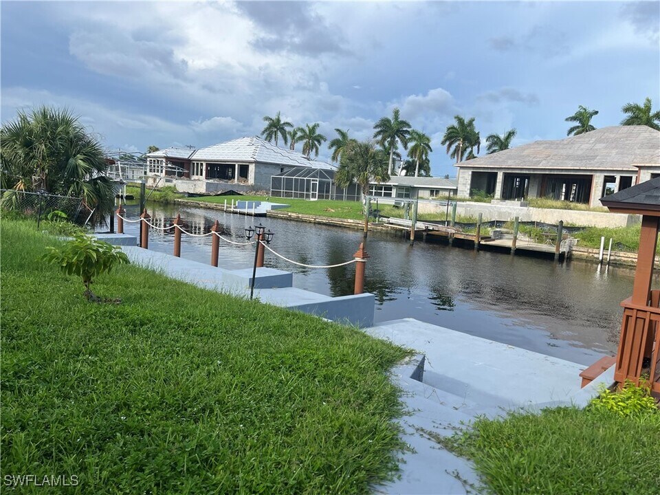 5313 Bayview Ct in Cape Coral, FL - Building Photo