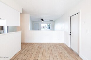 157 W Juniper St in Mesa, AZ - Building Photo