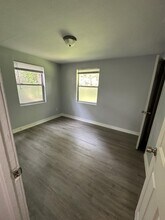 9050 7th Ave in Jacksonville, FL - Building Photo - Building Photo