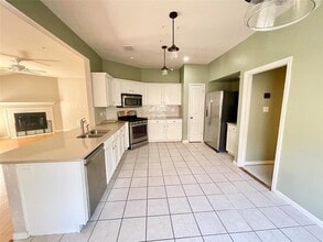 7008 Auckland Dr in Austin, TX - Building Photo - Building Photo