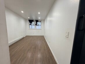 11440 145th St, Unit 1 Bedroom Apartment in Jamaica, NY - Building Photo - Building Photo