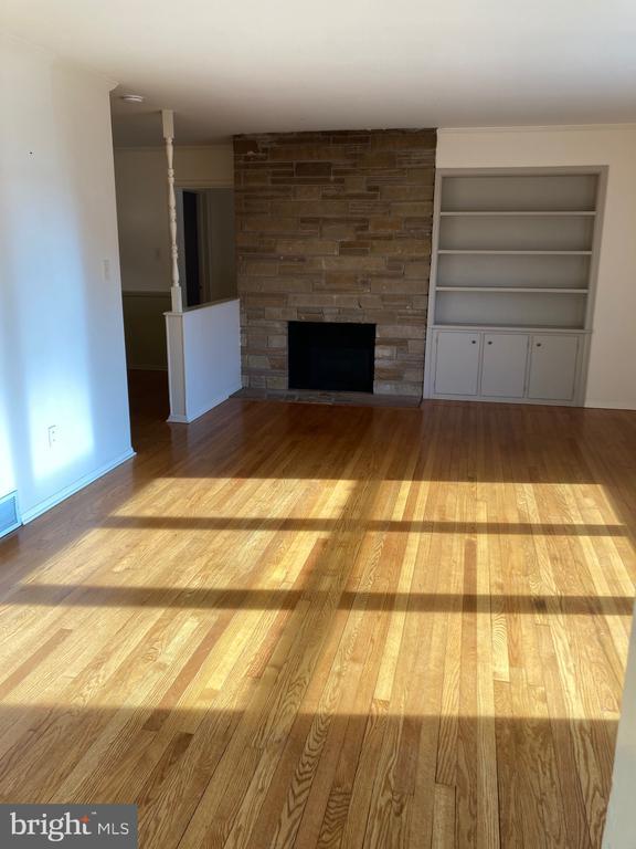 property at 10 Moller Pkwy