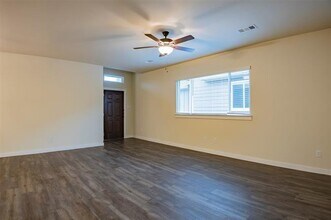 725 Blackland dr in Venus, TX - Building Photo - Building Photo