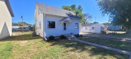 120 N Iowa Ave in York, NE - Building Photo - Building Photo
